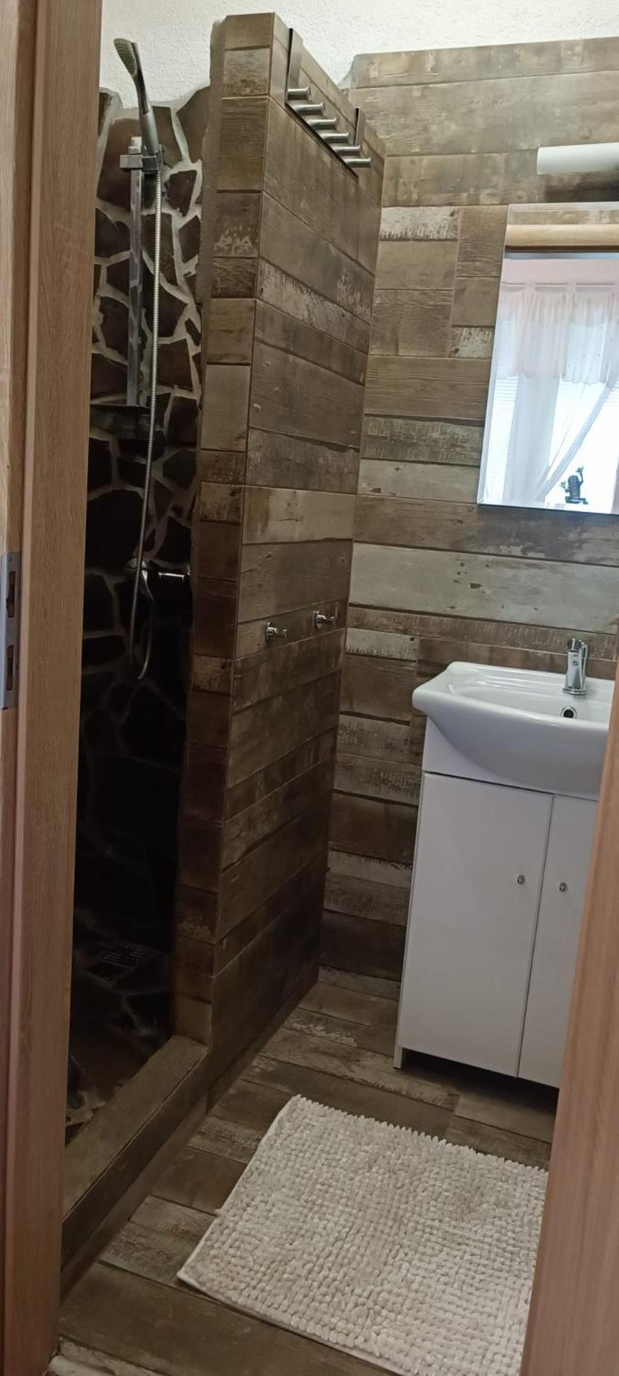 Apartman Nad Vinnym Sklepom Pouzdrany Exterior photo